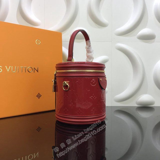 路易威登女包 M53997 頂級原單 Cannes手袋 2019早秋新款 壓紋漆皮 LV肩背斜挎包 lv手提袋  ydh2877